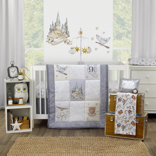 Differences between Bassinets, Mini Cribs and Cribs sizes