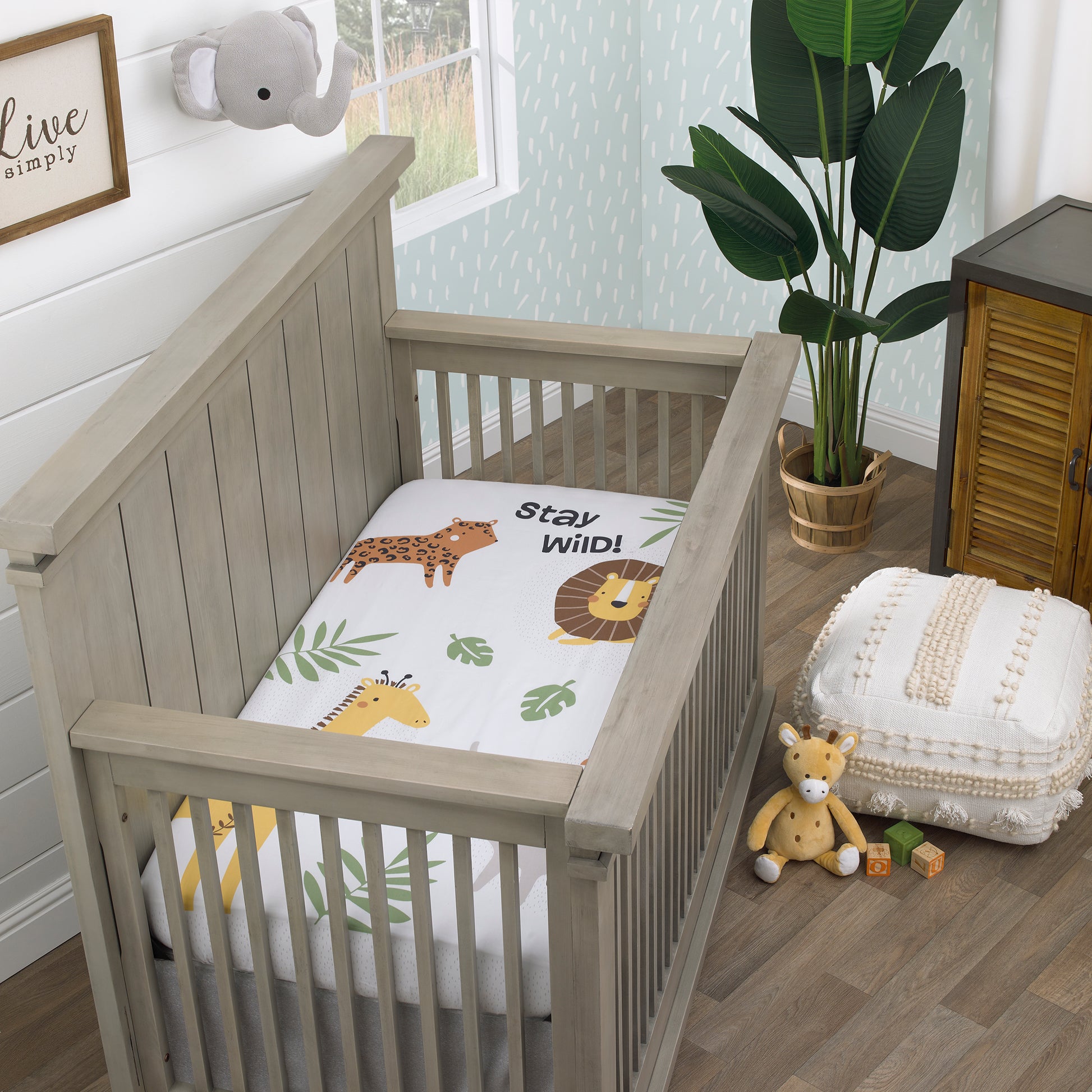 NoJo Jungle Trails White, Green, and Gold Stay Wild Animal Print with Leaves Photo Op 100% Cotton Nursery Fitted Crib Sheet