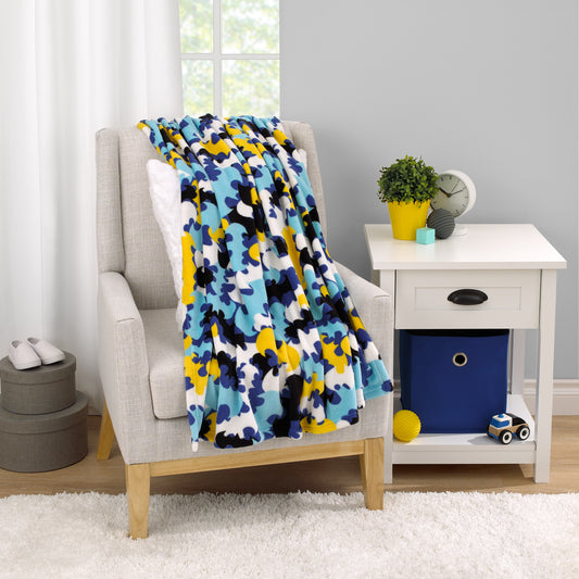 Warner Bros  Batman The Caped Crusader Light Blue, Navy, Yellow and White Bat-Signal Super Soft Toddler Blanket