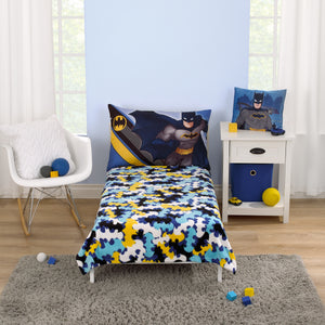 Warner Bros  Batman The Caped Crusader Light Blue, Navy, Yellow and White Bat-Signal Super Soft Toddler Blanket