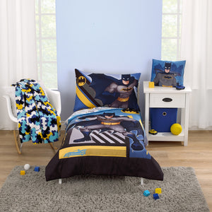 Warner Bros  Batman The Caped Crusader Light Blue, Navy, Yellow and White Bat-Signal Super Soft Toddler Blanket