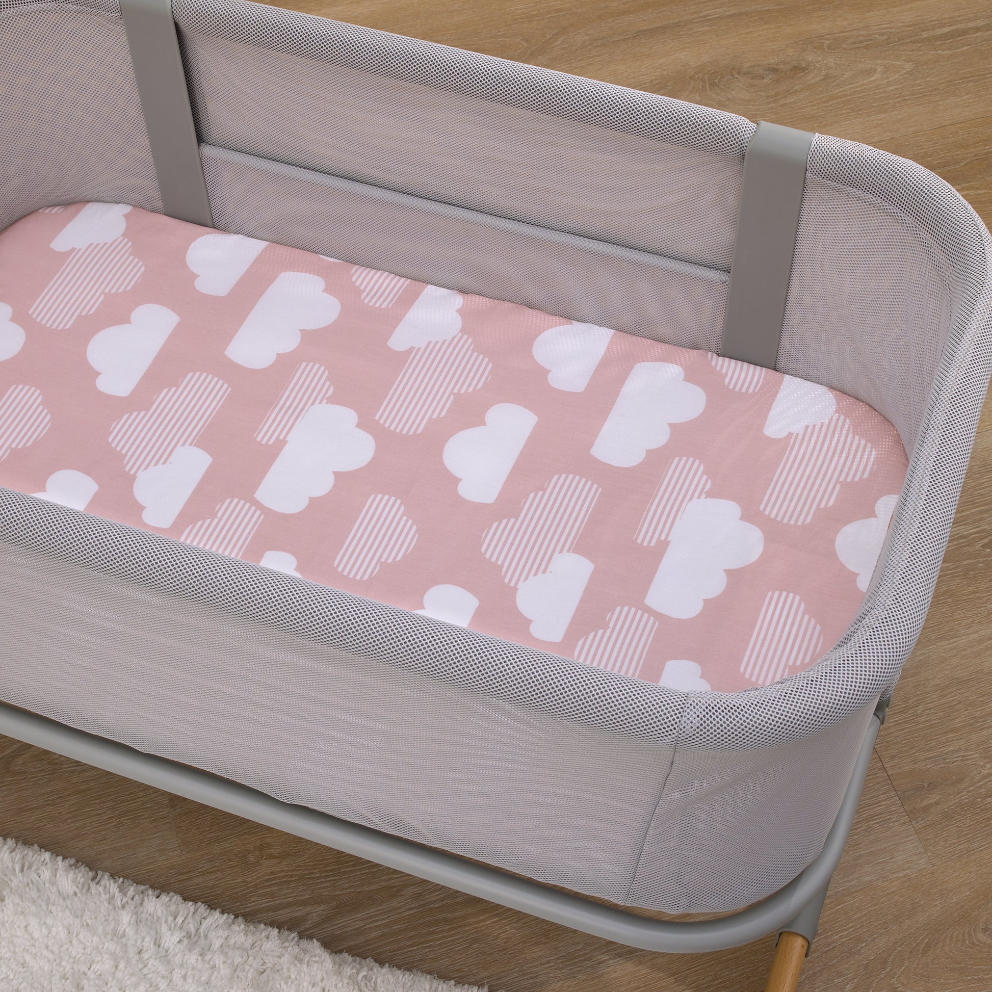 Skip Hop Cozy-Up 2-in-1 Bedside Sleeper Pink and White Clouds 100% Cotton Fitted Bassinet Sheet