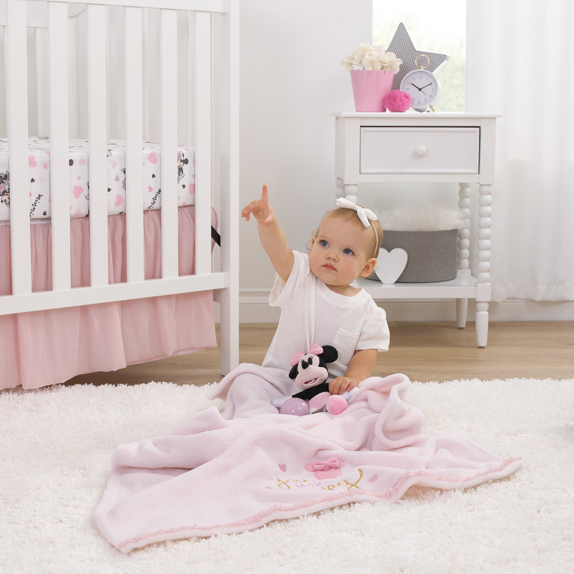 Disney Minnie Mouse My Happy Place Pink Super Soft Appliqued Baby Blanket