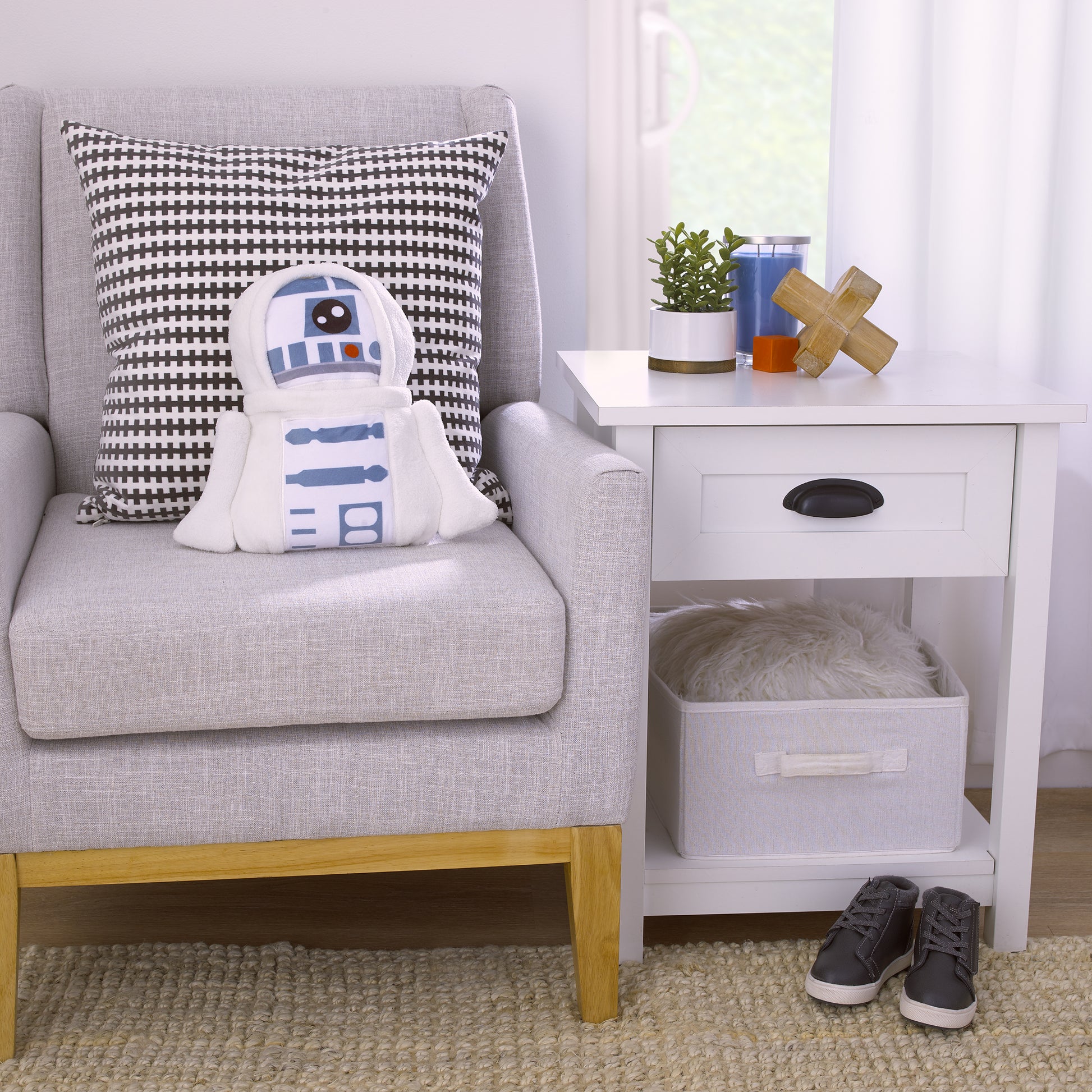 Star Wars R2D2 Blue and White Super Soft Character Shaped Toddler Blanket