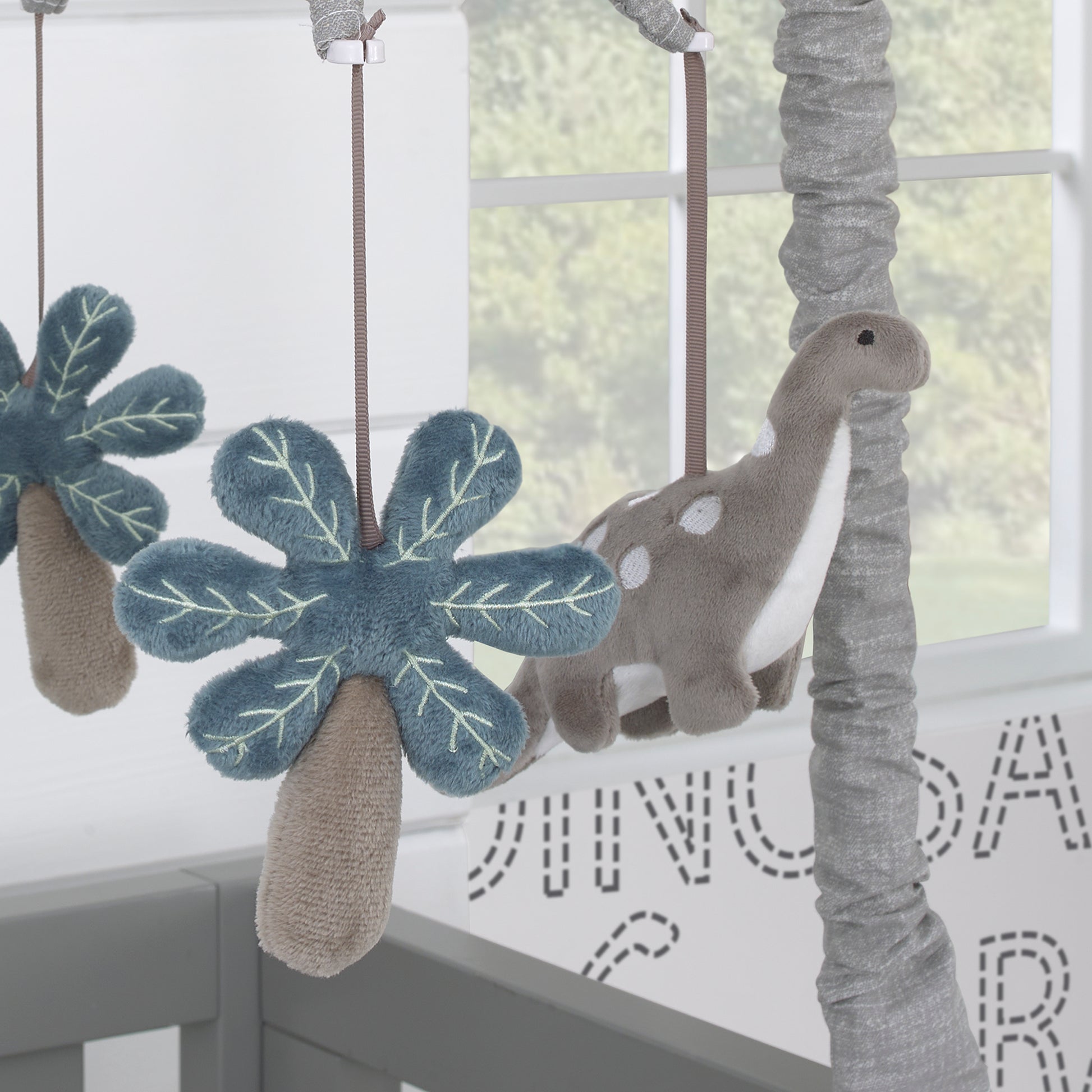 NoJo Baby-Saurus Gray Brontosaurus and Palm Tree Musical Mobile