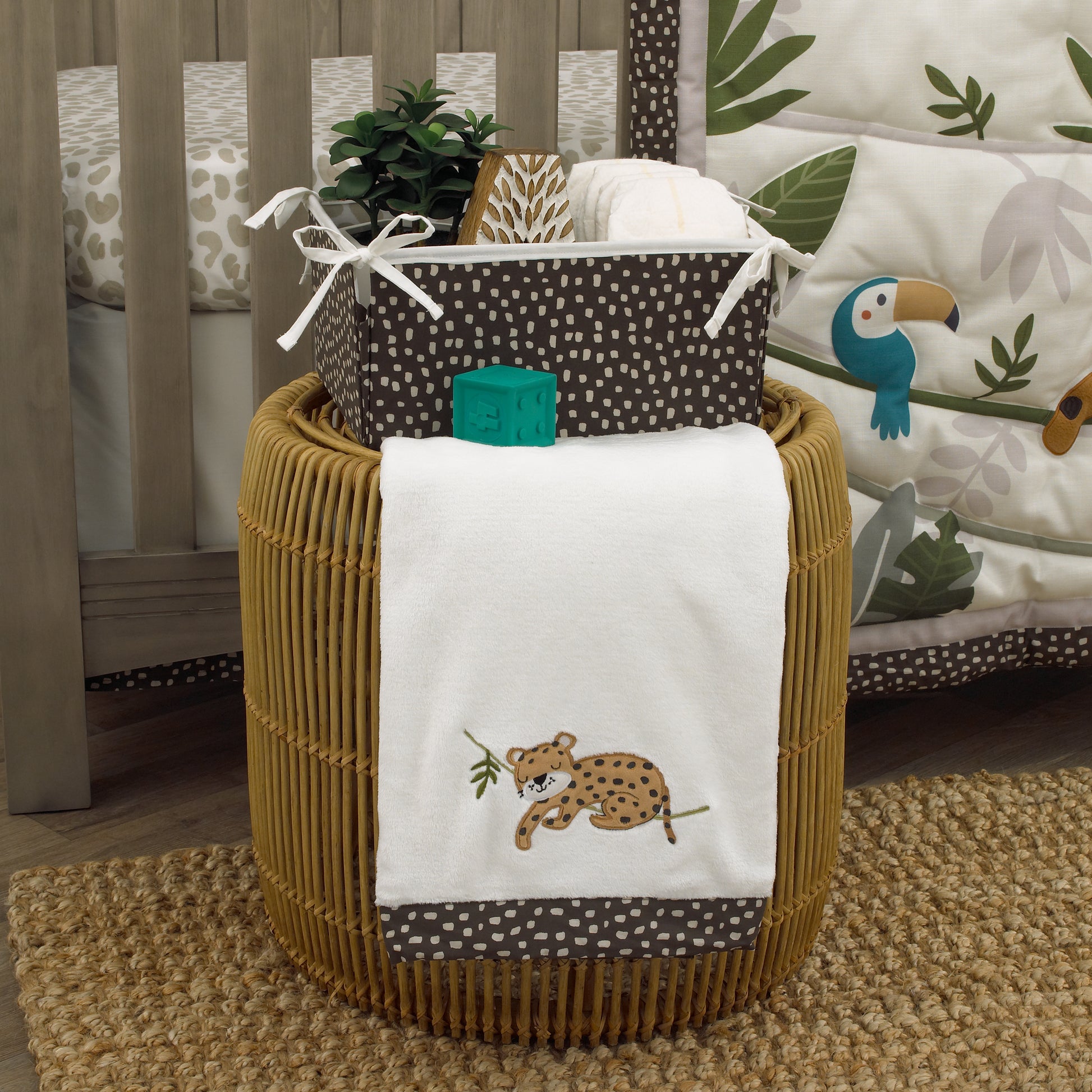 NoJo Jungle Gym Super Soft Baby Blanket with Cheetah Applique
