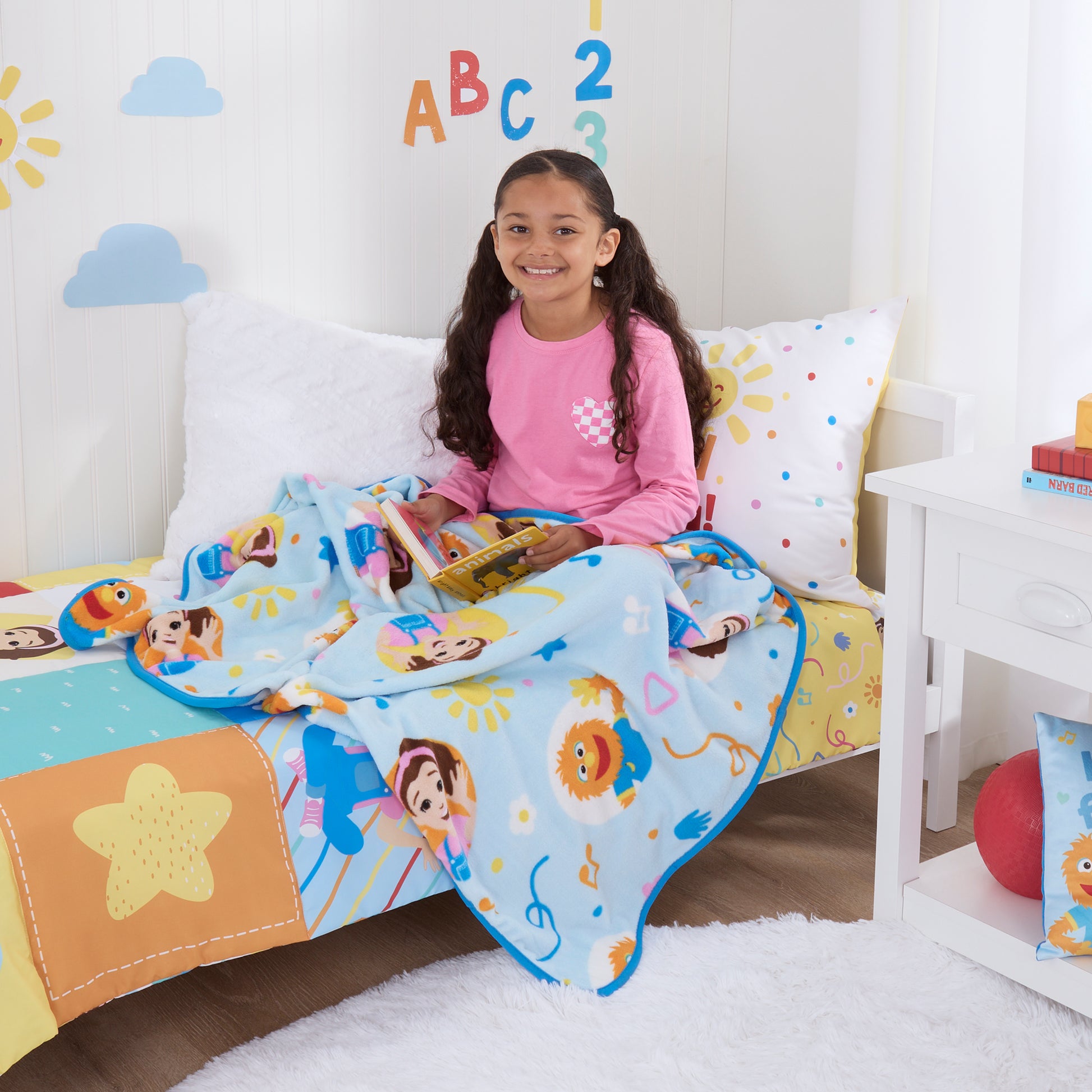 Ms. Rachel Happy Patchwork Toddler Blanket, Blue