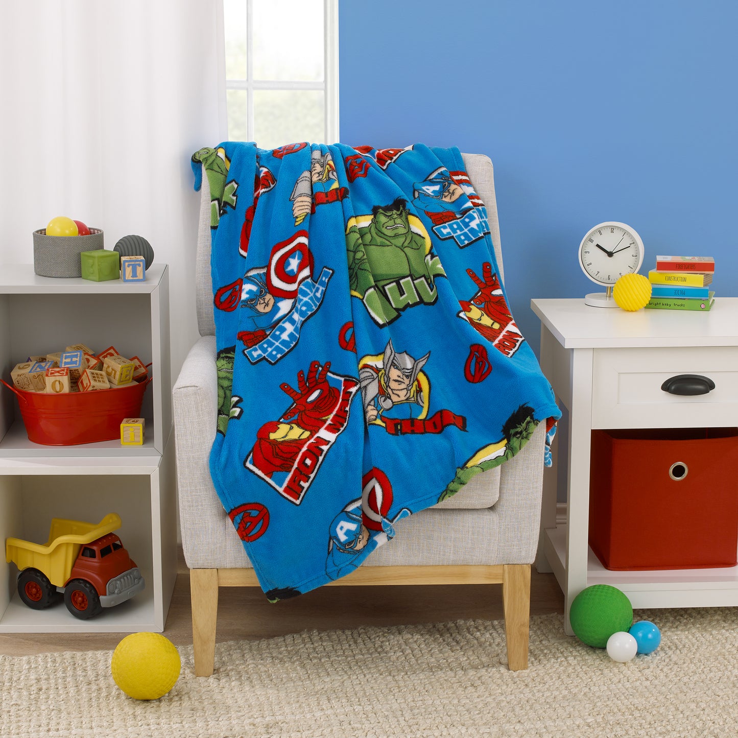 Marvel The Avengers I Am A Hero Blue, Green, and Red Super Soft Toddler Blanket