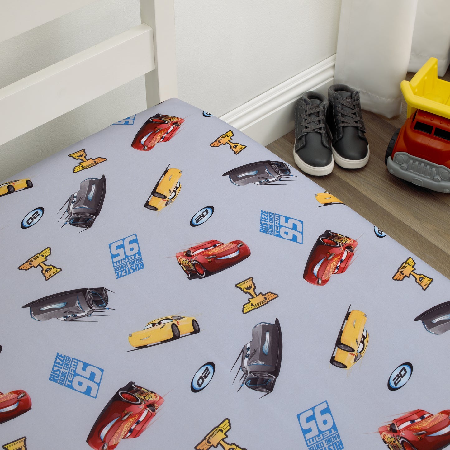 NoJo Disney Cars 3 Rusteze Fitted Toddler Sheet - Red, Yellow, Blue, Gray