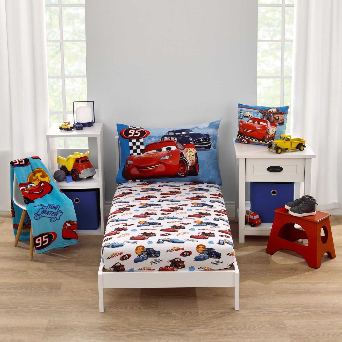 Disney Cars Radiator Springs White, Blue, and Red Lightning McQueen and Tow-Mater 2 Piece Toddler Sheet Set - Fitted Bottom Sheet and Reversible Pillowcase
