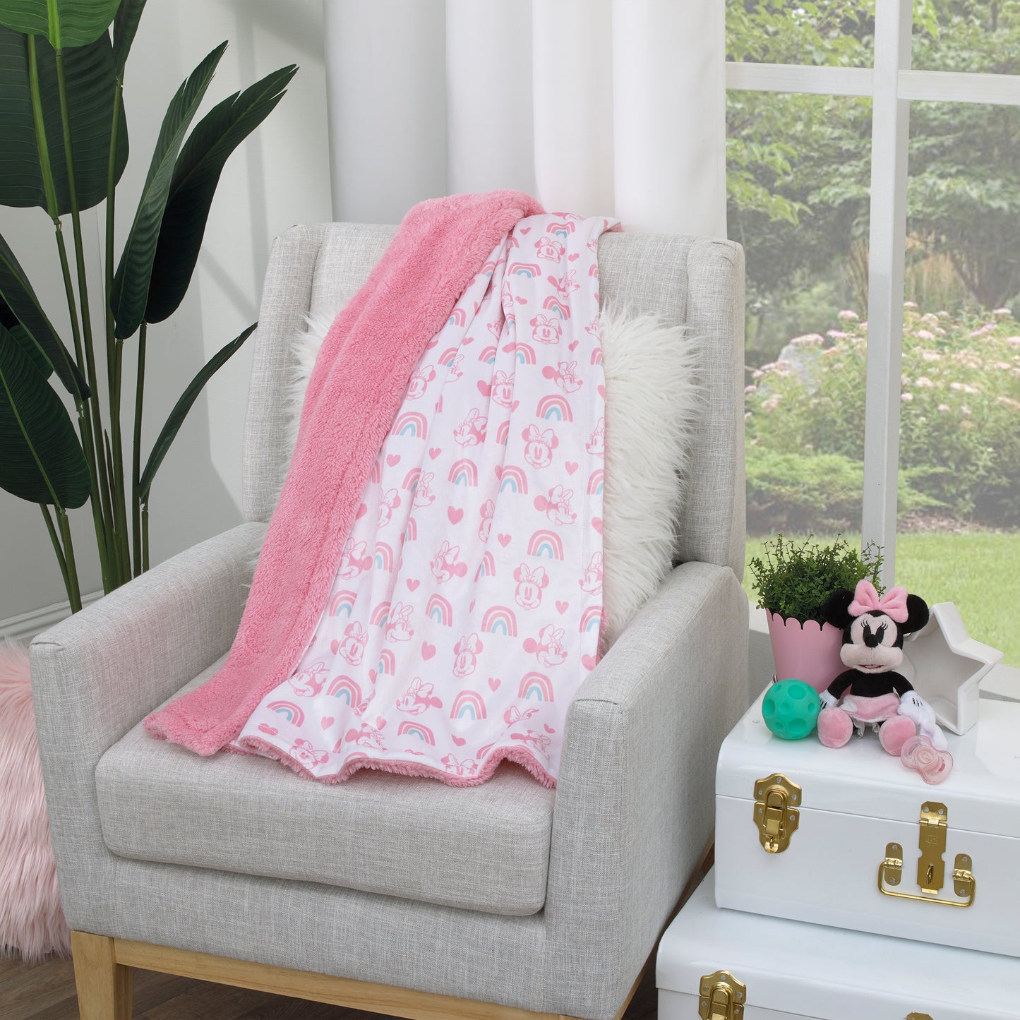 Disney Minnie Mouse White, Pink, and Aqua Rainbow and Hearts Super Soft Velboa with Sherpa Back Baby Blanket